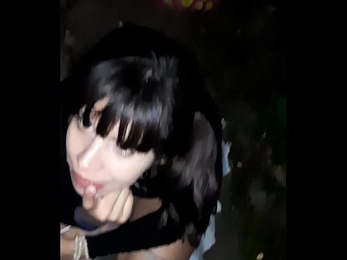❤️ In a strada pene gonfiatu in cambiu di caramelle ❤️ Sessu à co.assistentai.ru ❌